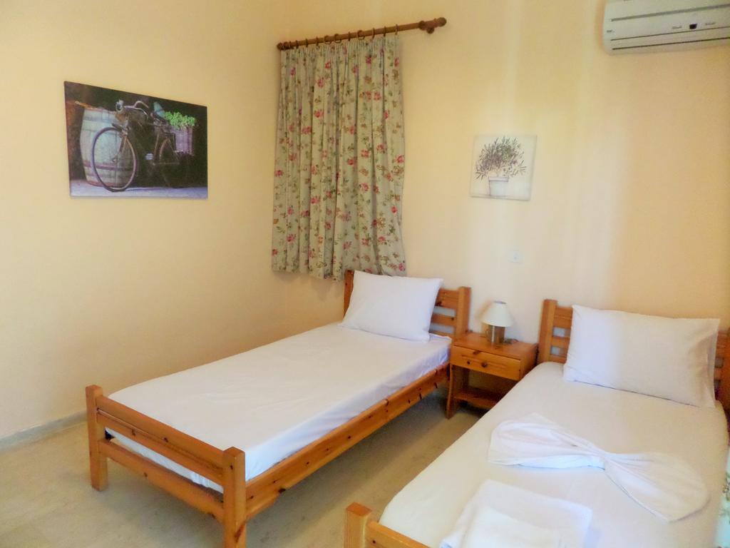 Stamoulis Apartments Αγία Ευφημία Δωμάτιο φωτογραφία